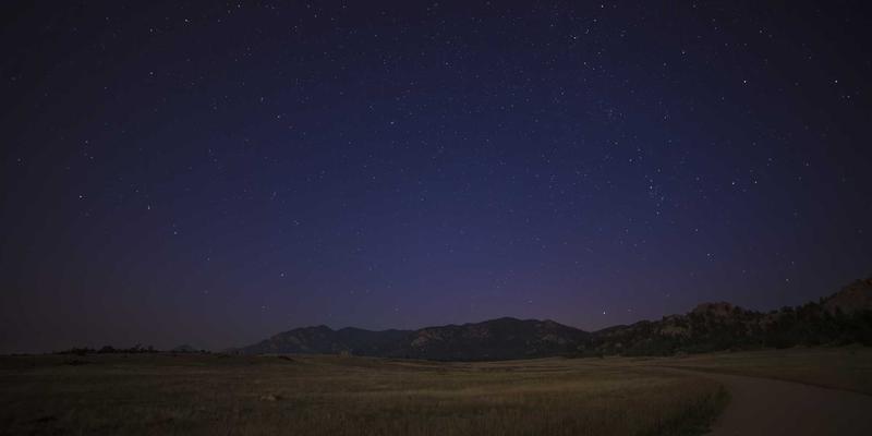 功放、耳机与音箱:构建65平米空间的专业音响设备指南