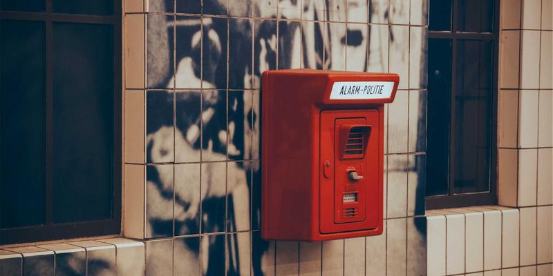 流媒体时代的高保真音源对决：Tidal、Qobuz与本地NAS存储，如何为您的Hi-Fi音箱与功放选择最佳方案？